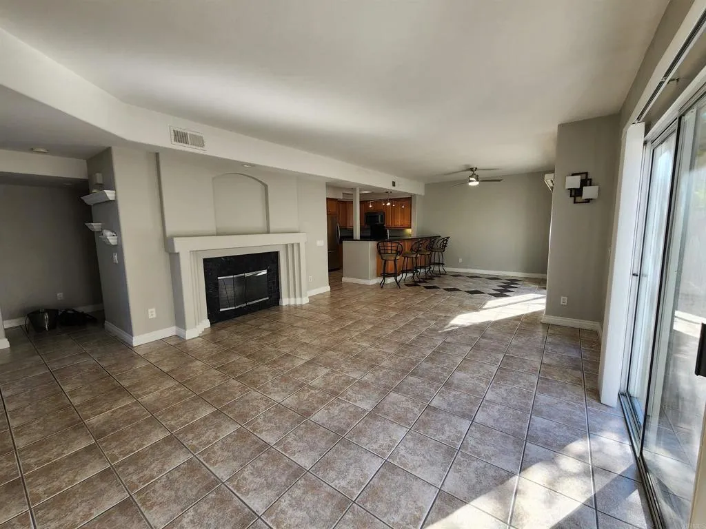 Additional image 36 of 8597 Via Mallorca Unit F, La Jolla, CA 92037