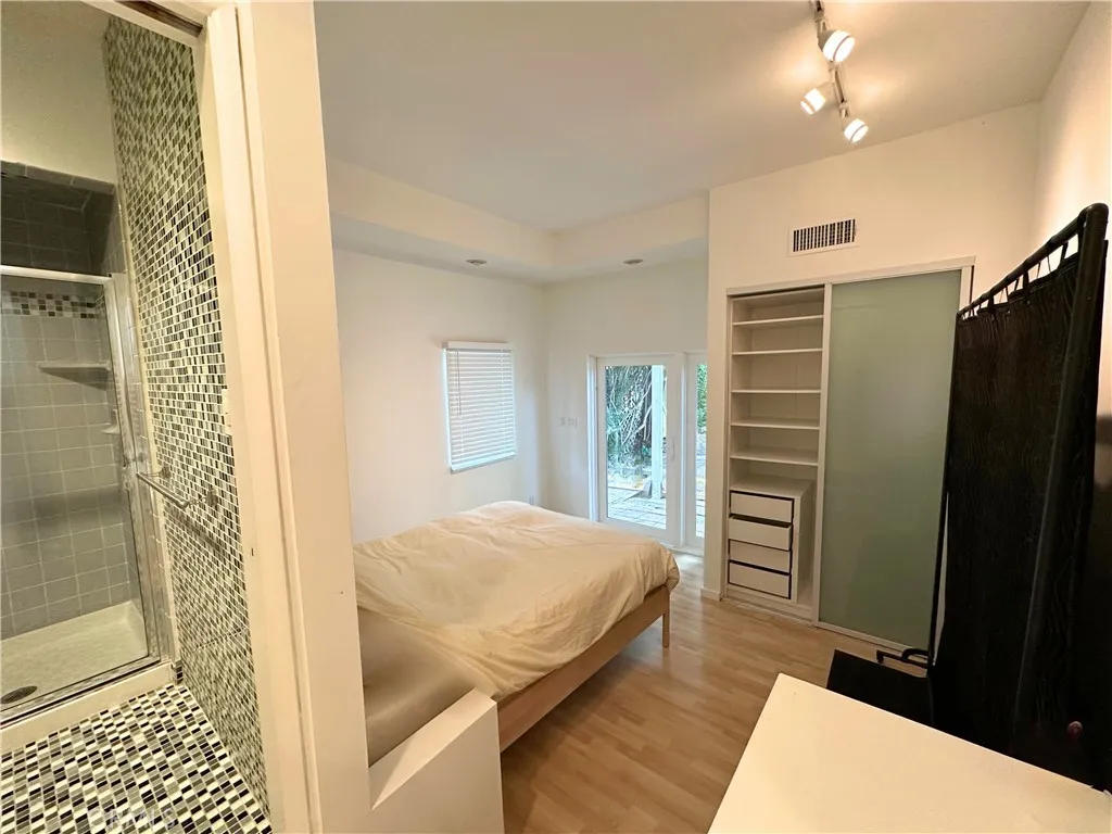 Additional image 57 of 22037 Ybarra, Woodland Hills, CA 91364