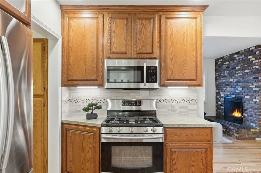 Additional image 7 of 248 S Virginia Ave, Burbank, CA 91506