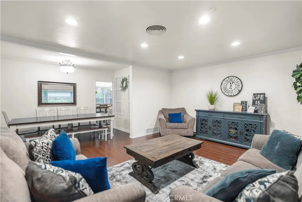 Additional image 54 of 1811 Country Club Dr, Bakersfield, CA 93306