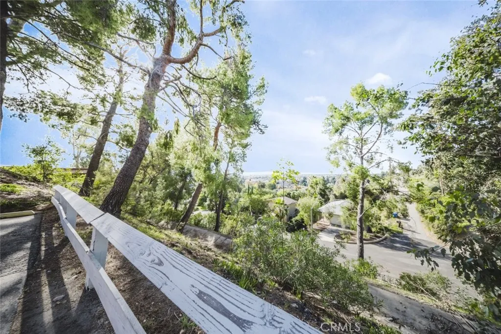 Additional image 36 of 9775 Via Roma, Burbank, CA 91504