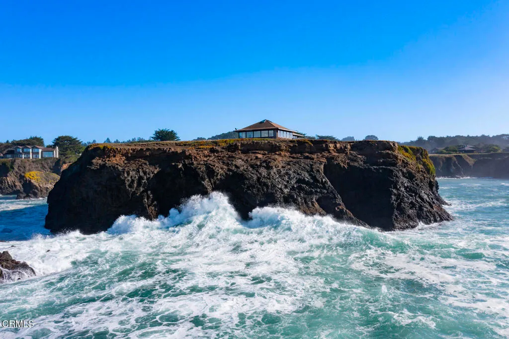 Additional image 44 of 45525 S Caspar Drive, Mendocino, CA 95460