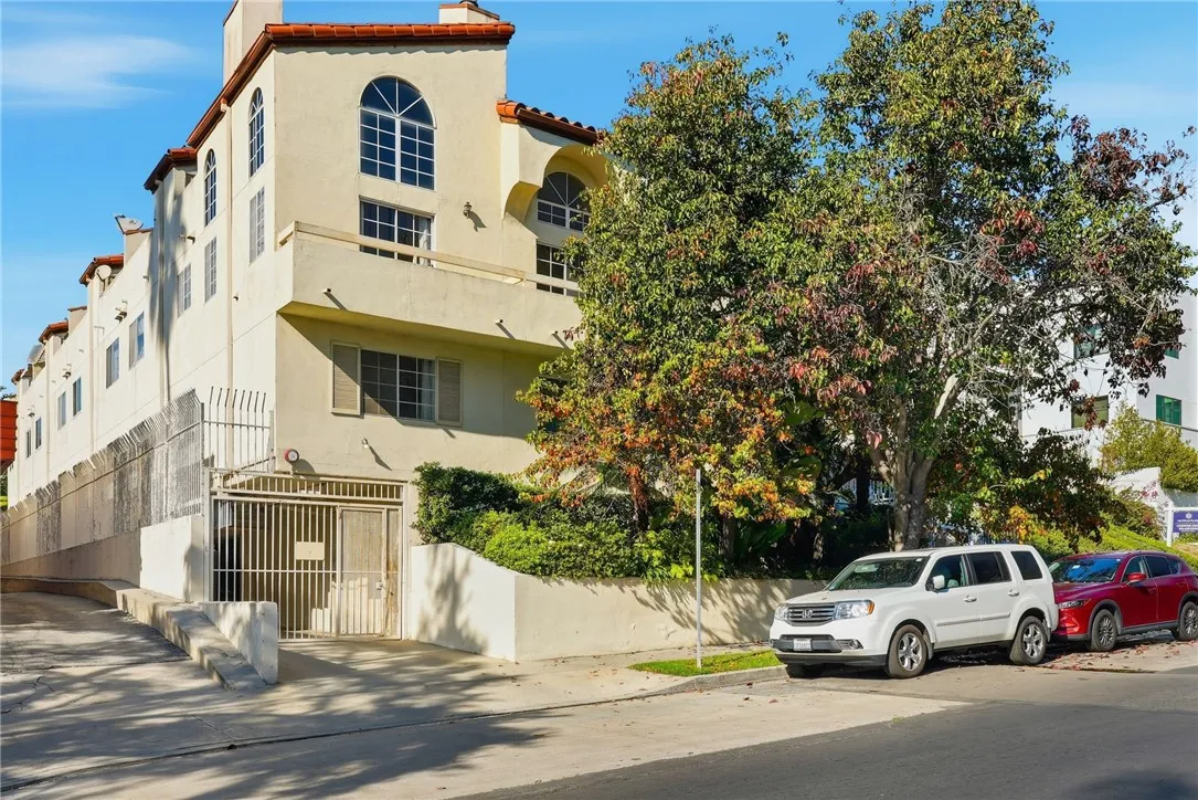 Additional image 32 of 871 S Lucerne Blvd Unit 2, Los Angeles, CA 90005