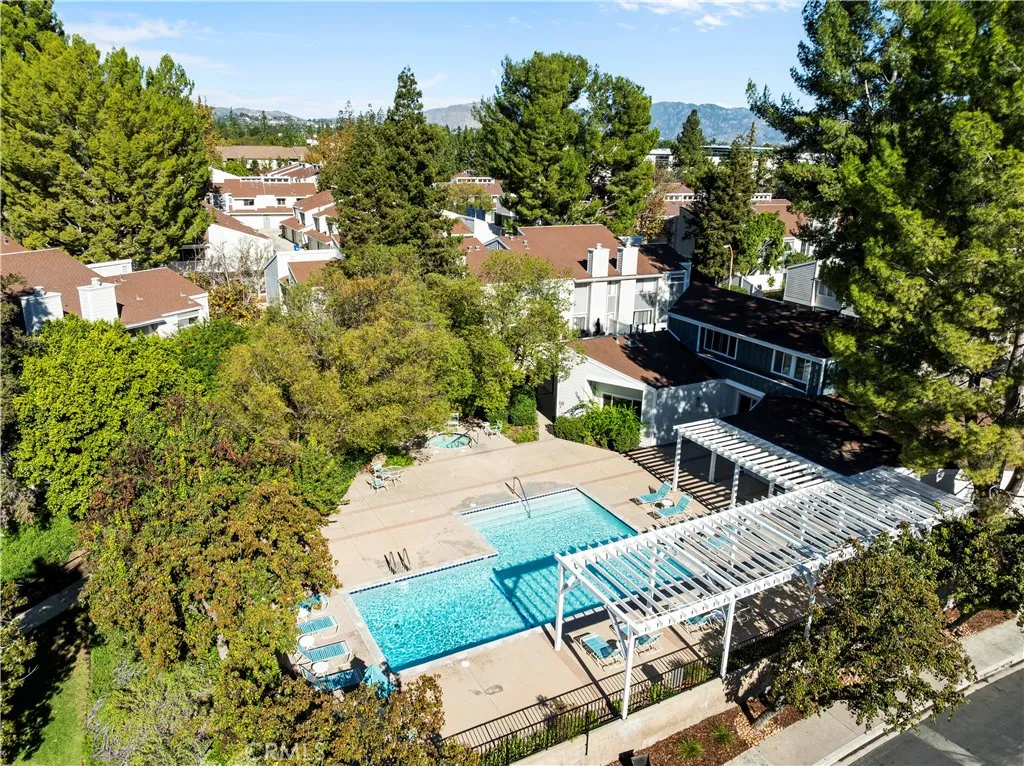 Additional image 40 of 10061 Melinda Way Unit 2, Northridge, CA 91325