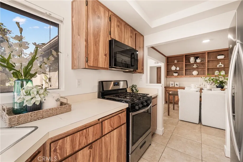 Additional image 13 of 37 Rockwood, Irvine, CA 92614