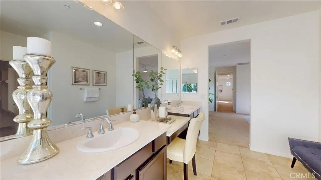 Additional image 72 of 28620 Vista Del Rio, Valencia, CA 91354