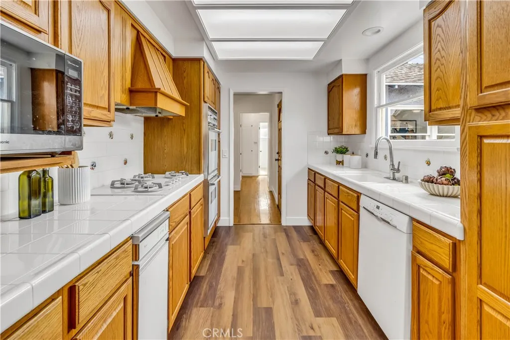 Additional image 39 of 8308 Zelzah, Northridge, CA 91325
