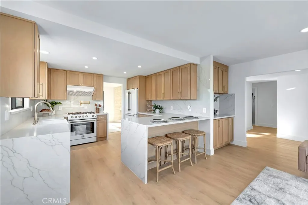 Additional image 8 of 21211 Binghampton Circle, Huntington Beach, CA 92646