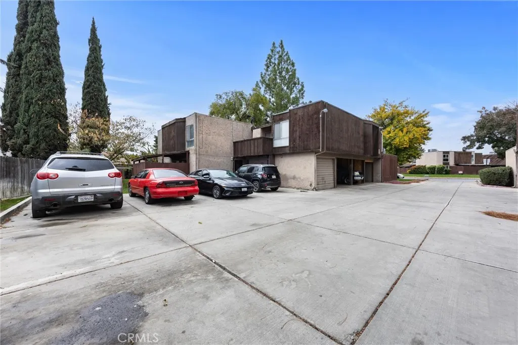 Additional image 26 of 5908 Almendra Court Unit C, Bakersfield, CA 93309