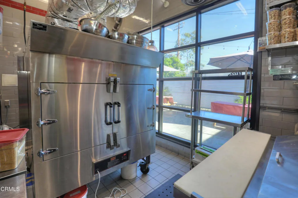 Additional image 43 of 817 E Main Street, Santa Paula, CA 93060