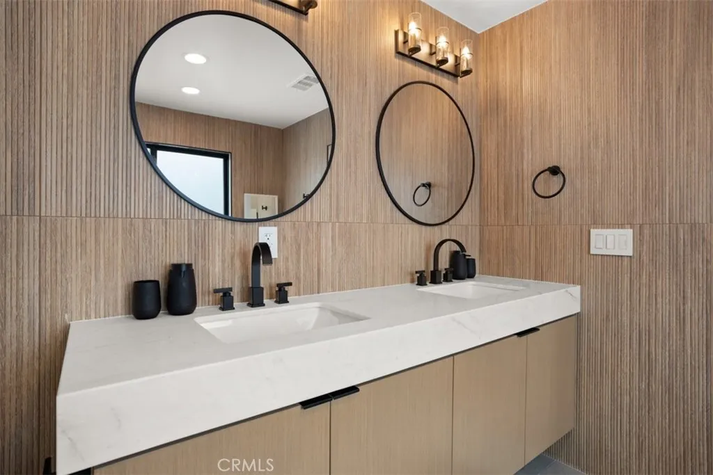 Additional image 111 of 307 18th Street, Huntington Beach, CA 92648