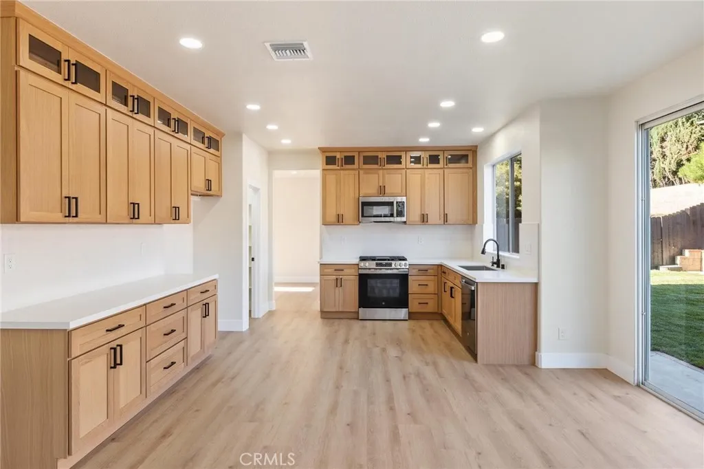 Additional image 75 of 1015 E Deerfield St, Ontario, CA 91761