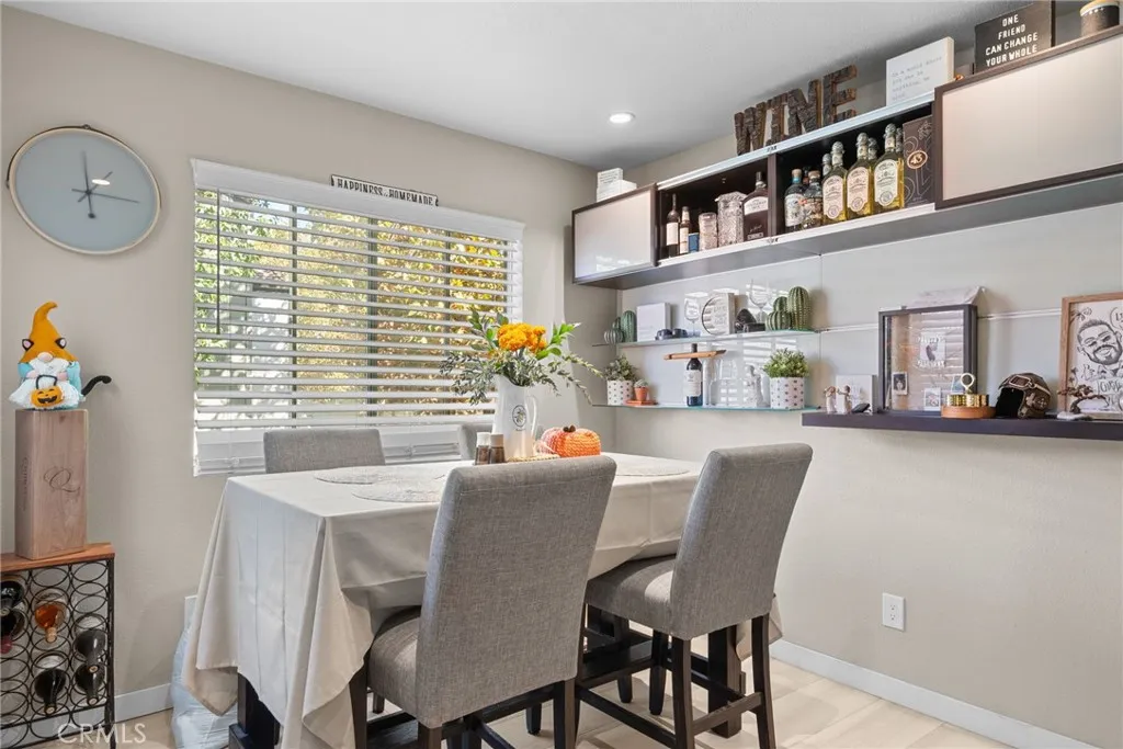 Additional image 18 of 24496 Valle Del Oro Unit 204, Newhall, CA 91321