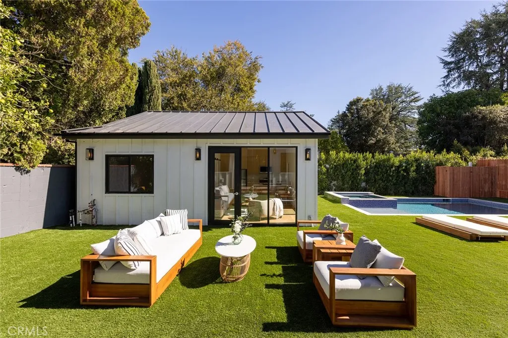 Additional image 104 of 5750 Stansbury Avenue, Sherman Oaks, CA 91401