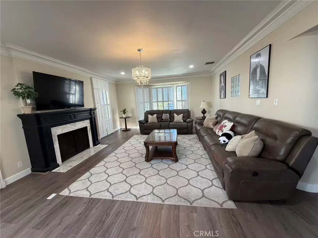 Additional image 3 of 113 N Doheny Dr, Beverly Hills, CA 90211