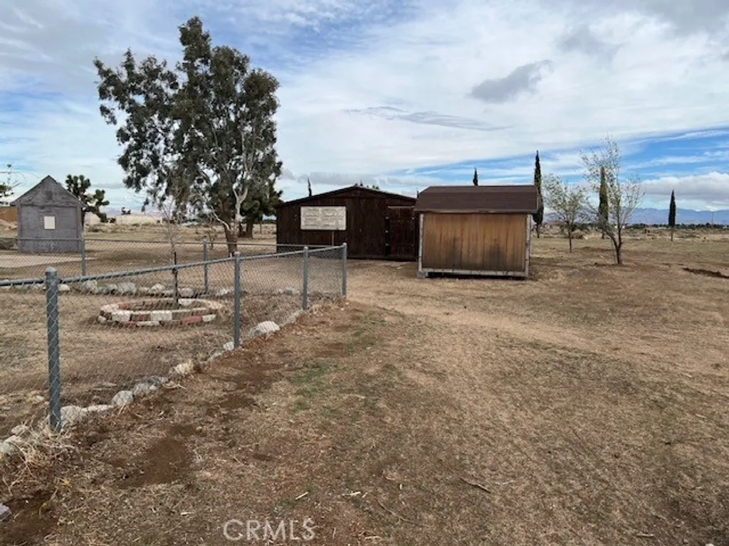 Additional image 5 of 9951 Arrowhead Rd, Phelan, CA 92371