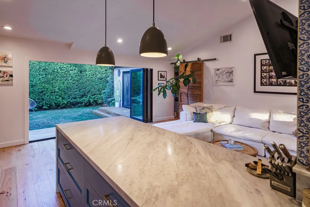 Additional image 114 of 704 Valita St, Venice, CA 90291