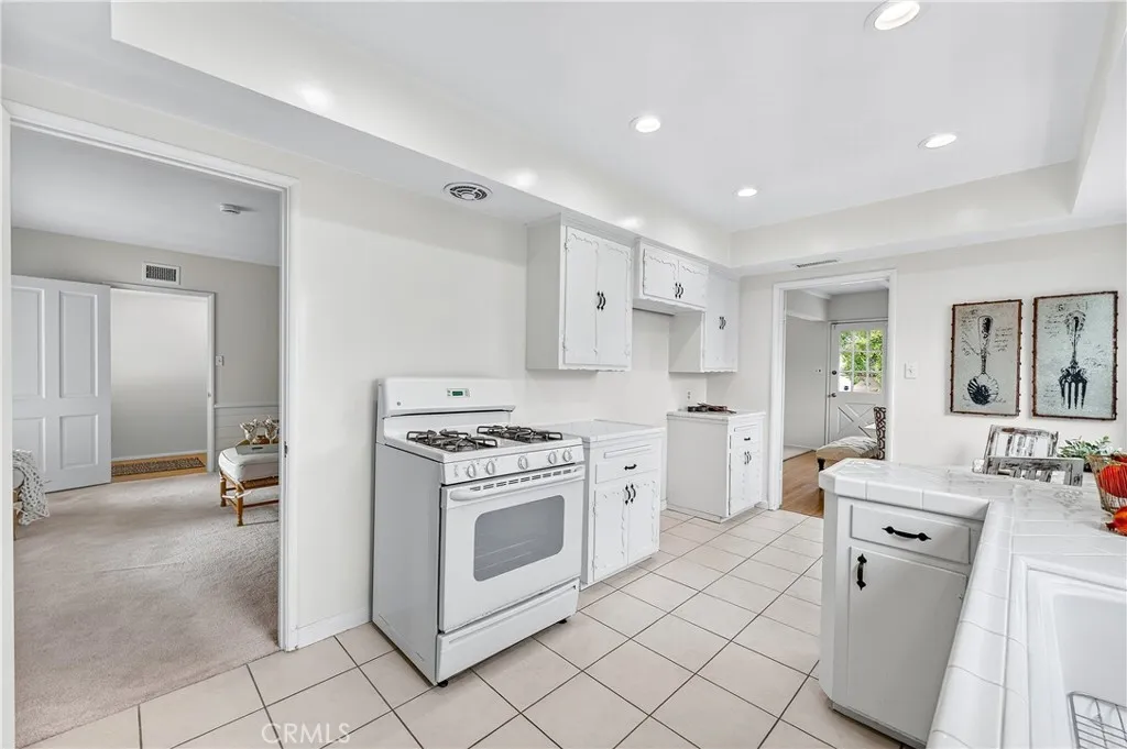 Additional image 13 of 1005 W 20th St, Santa Ana, CA 92706