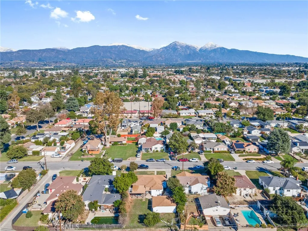 268 W Willow St, Pomona, CA 91768