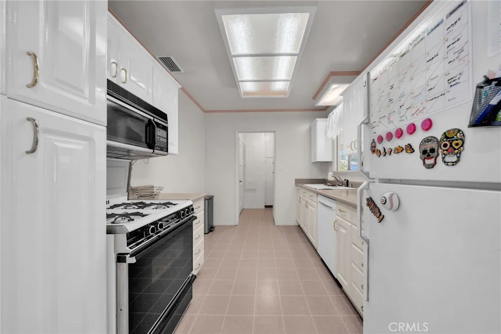 Additional image 55 of 5514 Bellflower Blvd, Lakewood, CA 90713