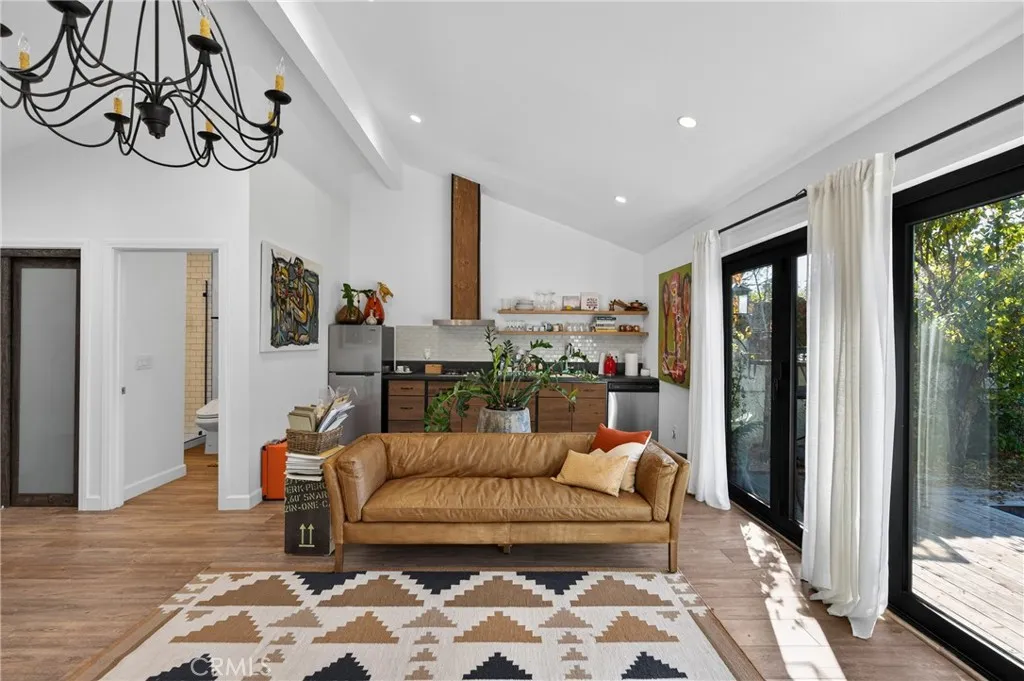 Additional image 141 of 5526 Fulton, Sherman Oaks, CA 91401