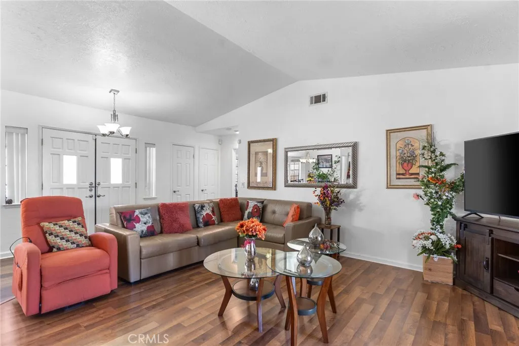 Additional image 10 of 20071 Serrano Rd, Apple Valley, CA 92307