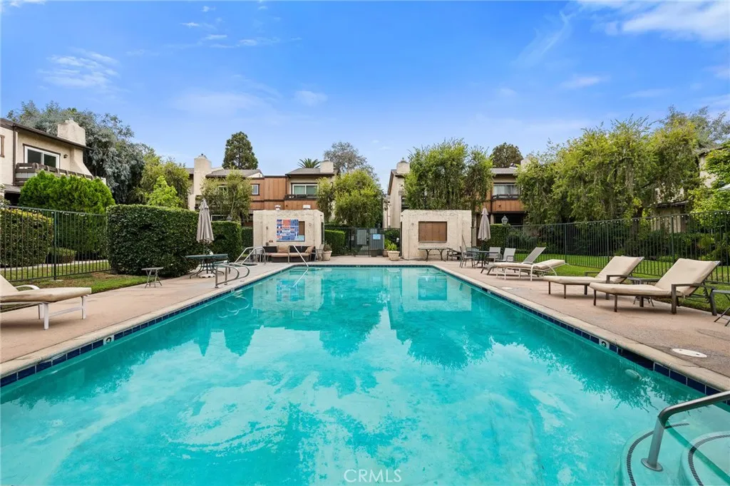 Additional image 84 of 13567 Valerio Street Unit F, Van Nuys, CA 91405