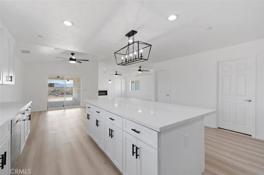 Additional image 38 of 16925 Nanticoke, Apple Valley, CA 92307