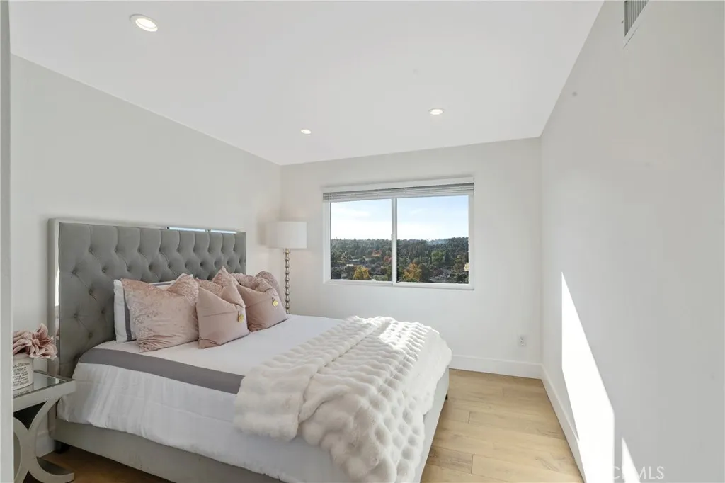 Additional image 46 of 23534 Aetna st, Woodland Hills, CA 91367