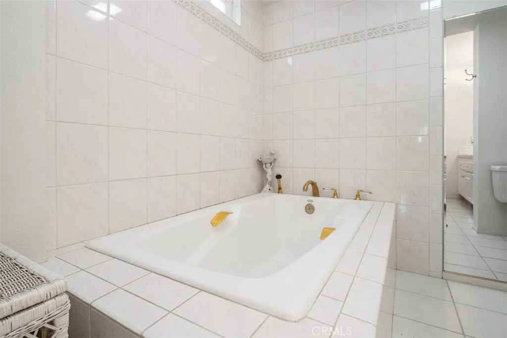 Additional image 12 of 2388 W Via Mariposa Unit 3E, Laguna Woods, CA 92637