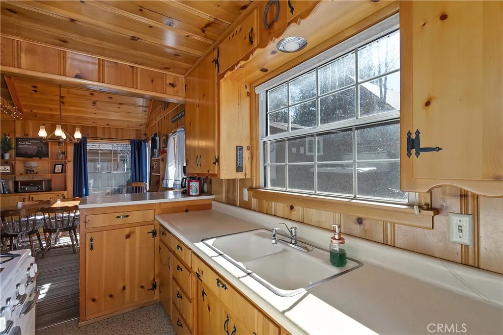 Additional image 16 of 42547 Cedar Ave, Big Bear Lake, CA 92315