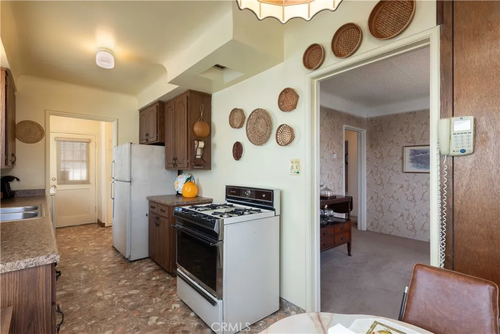 Additional image 70 of 2040 W 82nd Street, Los Angeles, CA 90047