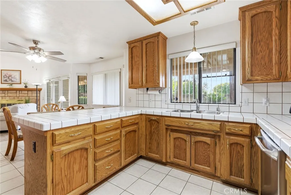 Additional image 80 of 1845 E Evergreen Court, Visalia, CA 93292