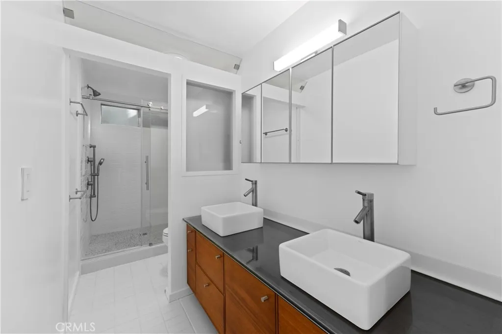 Additional image 15 of 14960 Victory Unit 102, Van Nuys, CA 91411