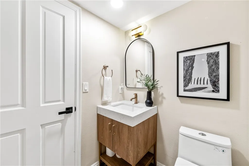 Additional image 18 of 423 18th Street, Huntington Beach, CA 92648