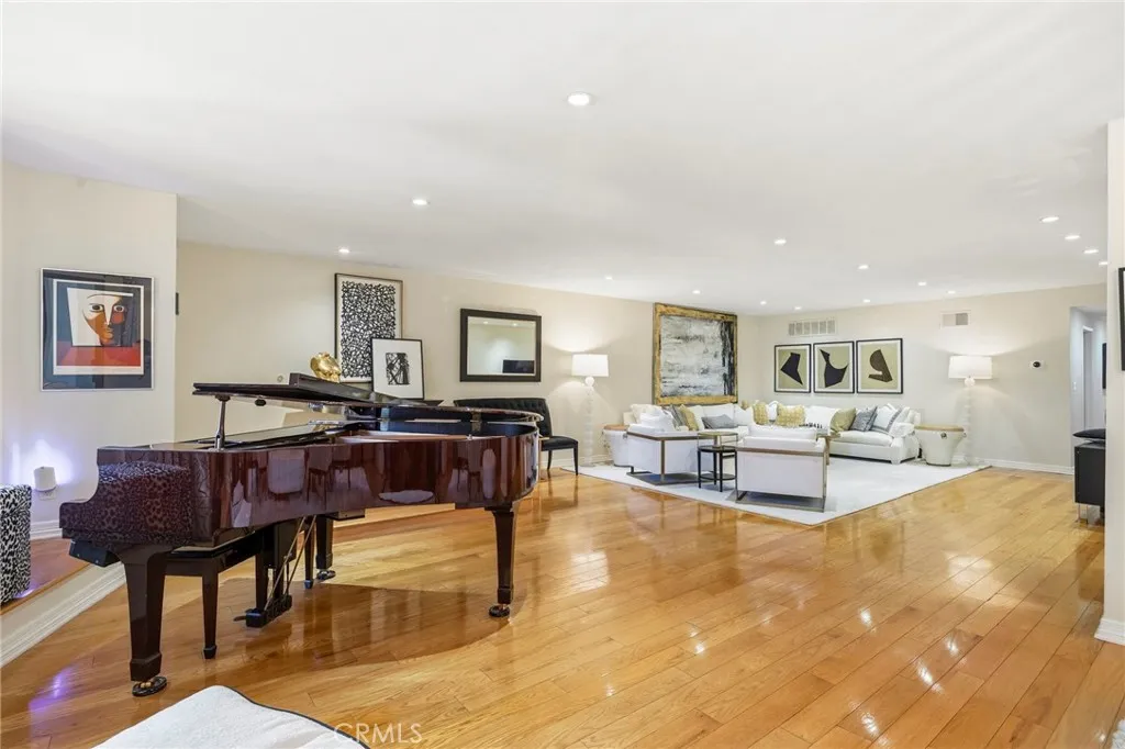 Additional image 48 of 11687 Bellagio Road Unit 12, Bel Air, CA 90049