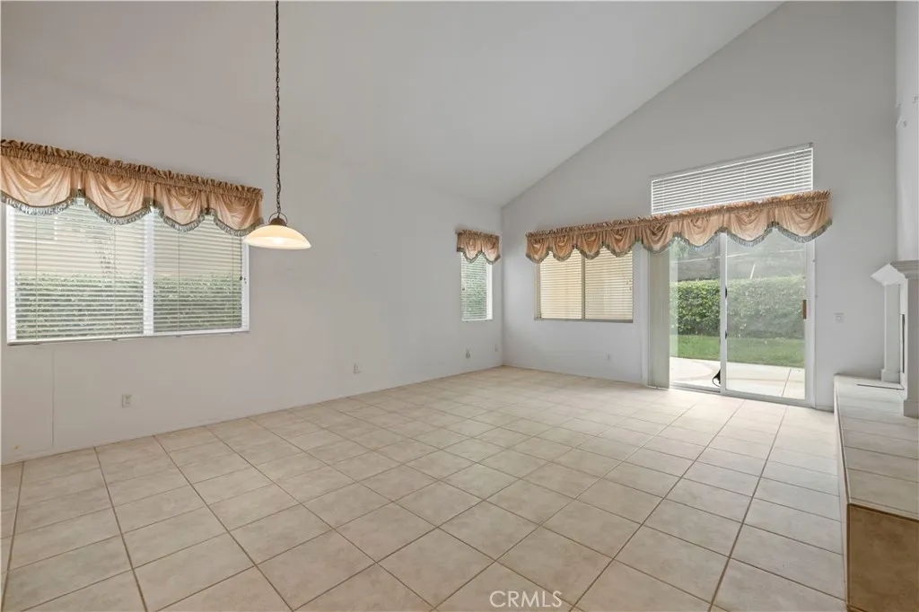 Additional image 43 of 25018 Smokewood Way, Stevenson Ranch, CA 91381