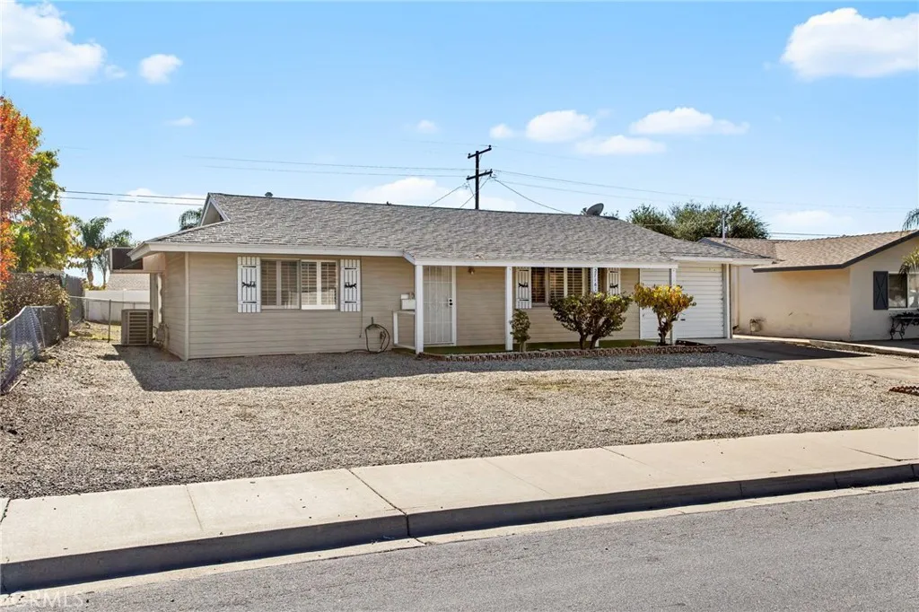 27161 Pinehurst Rd, Menifee, CA 92586 photo 4