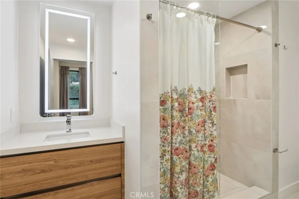 Additional image 14 of 5110 Whitsett Avenue Unit 105, Valley Village, CA 91607