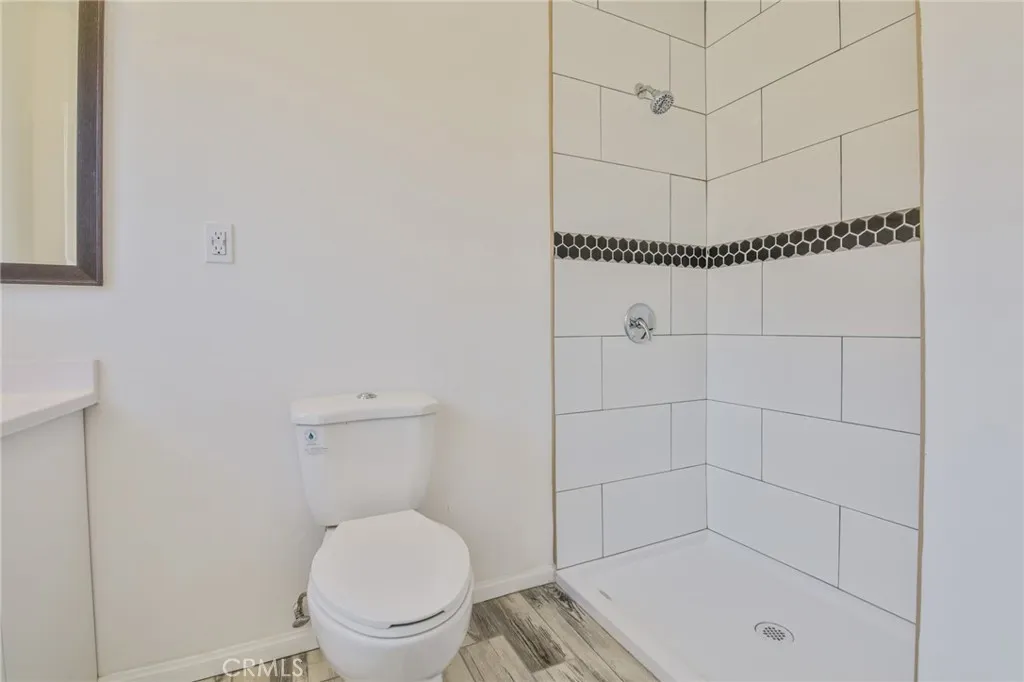 Additional image 60 of 946 E 104th St, Los Angeles, CA 90002