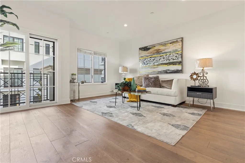 Additional image 50 of 288 S Oakland Ave Unit 211, Pasadena, CA 91101