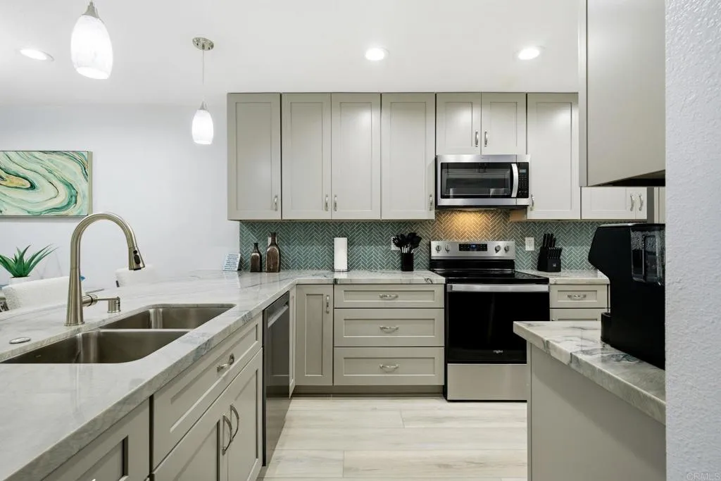 Additional image 5 of 4021 Layang Layang Circle Unit A, Carlsbad, CA 92008