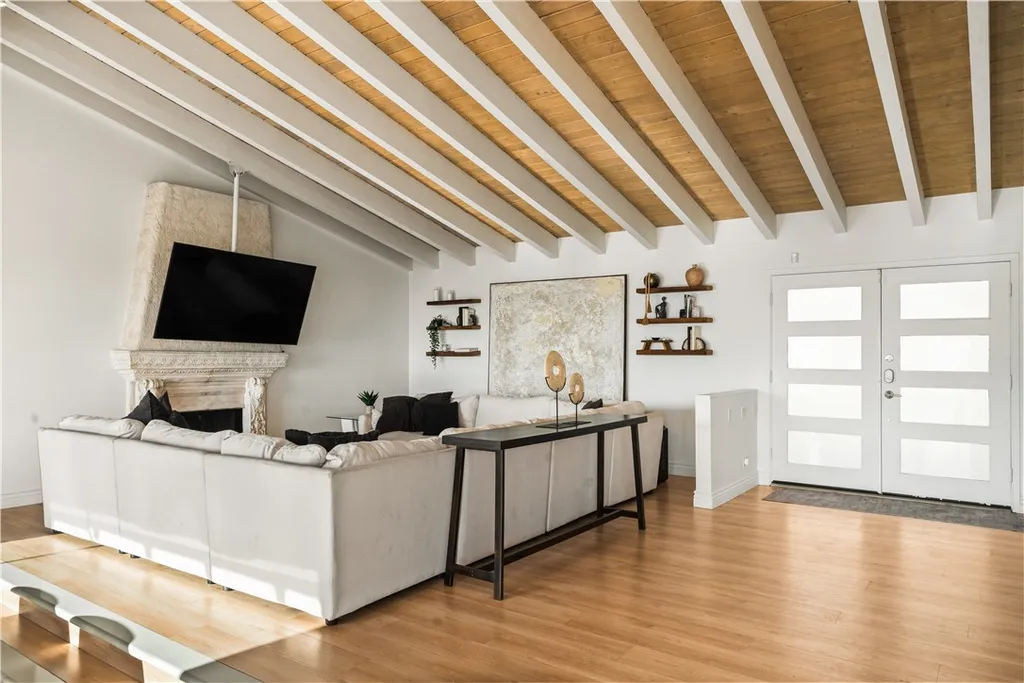 Additional image 6 of 2019 Sunset Plaza Drive, Los Angeles, CA 90069