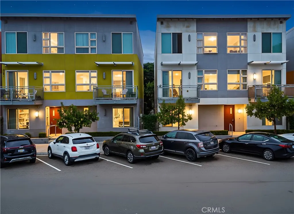 Additional image 10 of 1759 Fulton St, Fresno, CA 93721