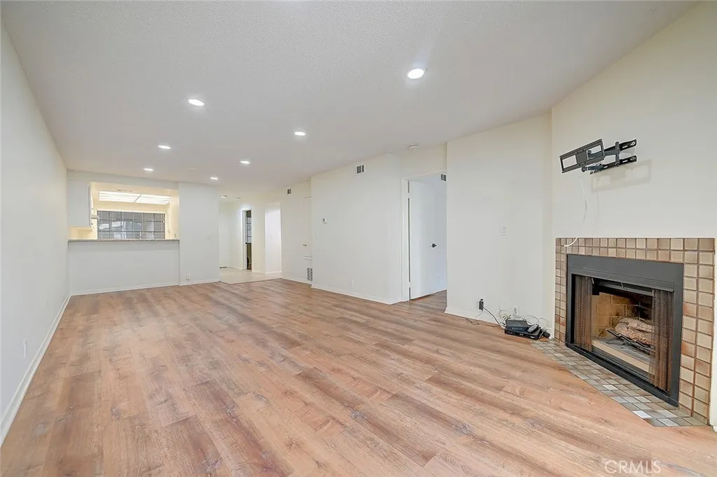 Additional image 7 of 1903 Temple Ave Unit 104, Signal Hill, CA 90755