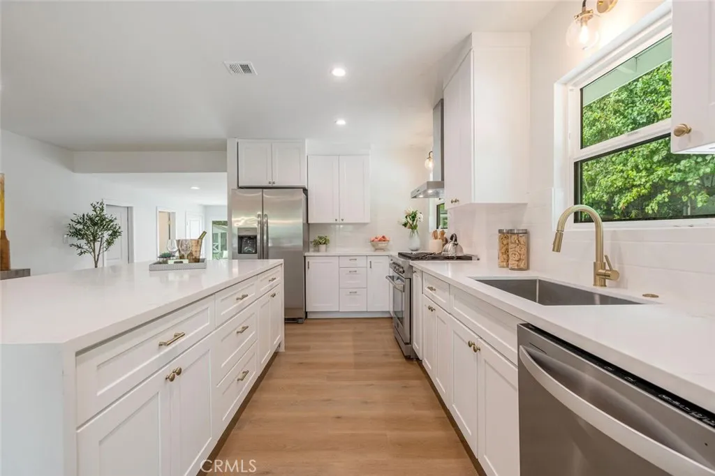 Additional image 44 of 6615 Orion Ave, Van Nuys, CA 91406