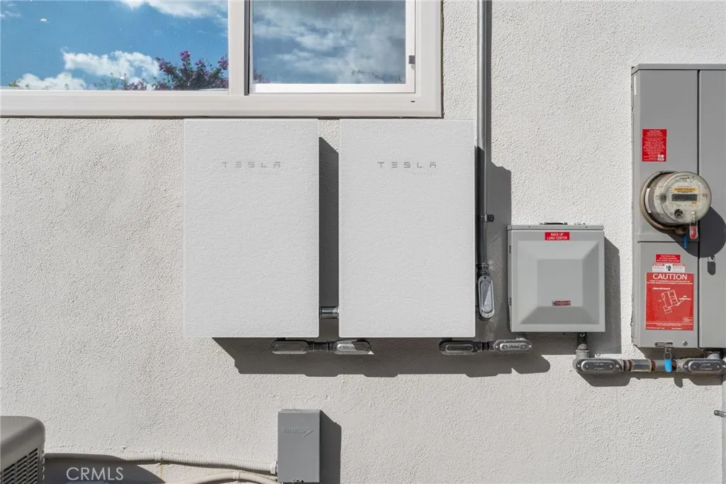 Property image for 23843 Crosson Drive, Woodland Hills, CA 91367