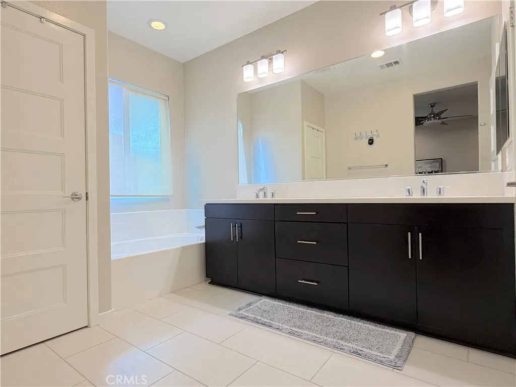 Additional image 38 of 1540 W Artesia Square Unit G, Gardena, CA 90248