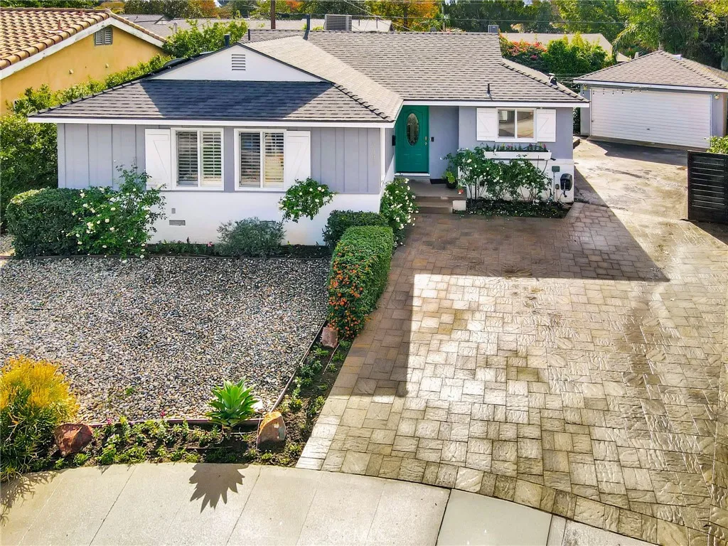 Additional image 3 of 17232 Elkwood St, Lake Balboa, CA 91406