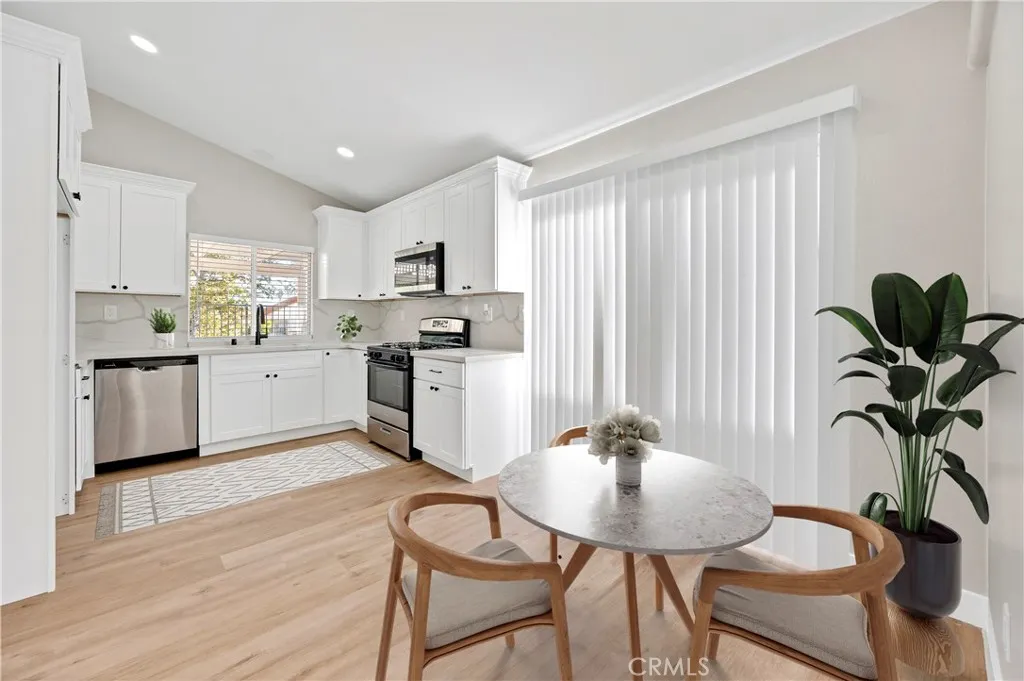 Additional image 5 of 23993 Via Astuto, Murrieta, CA 92562